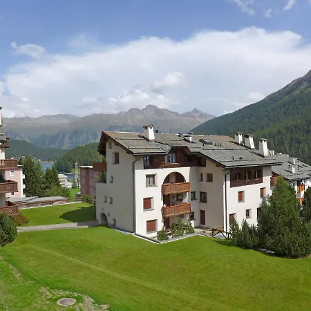 Apartamento Chesa Arlas A1 By Interhome