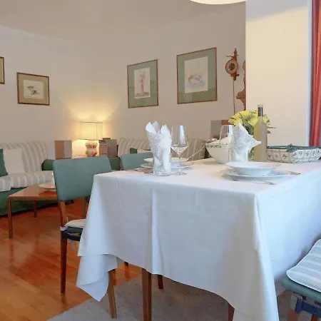 Апартаменты Chesa Arlas A1 By Interhome